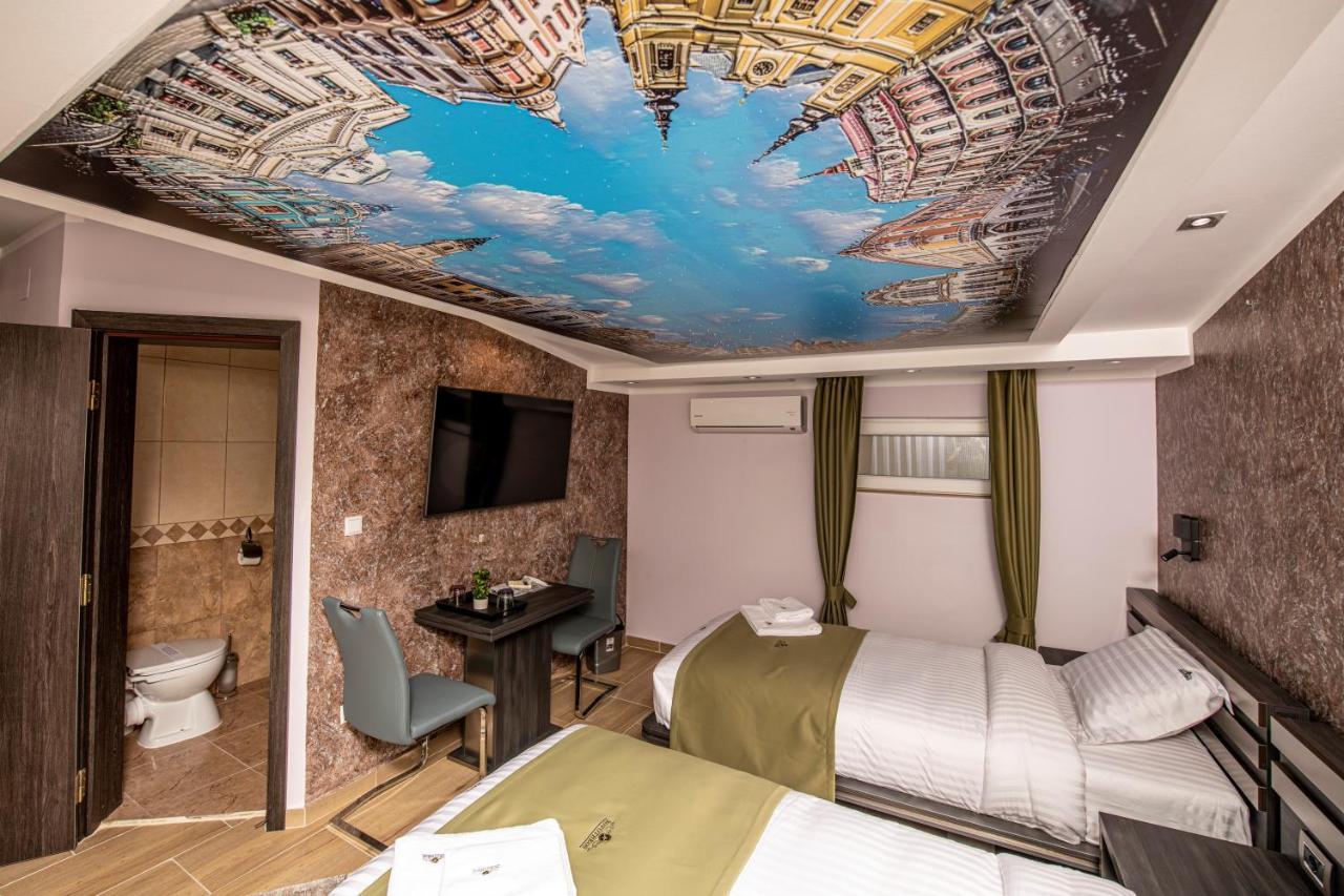 Hotel Novotheos Oradea Luaran gambar